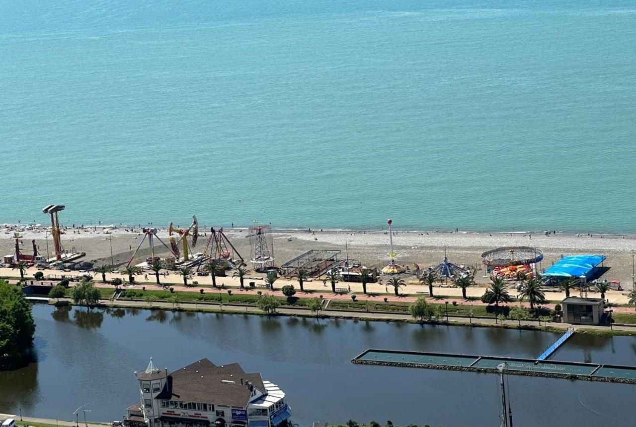 Moonlight Apart-Hotel Batumi Zewnętrze zdjęcie