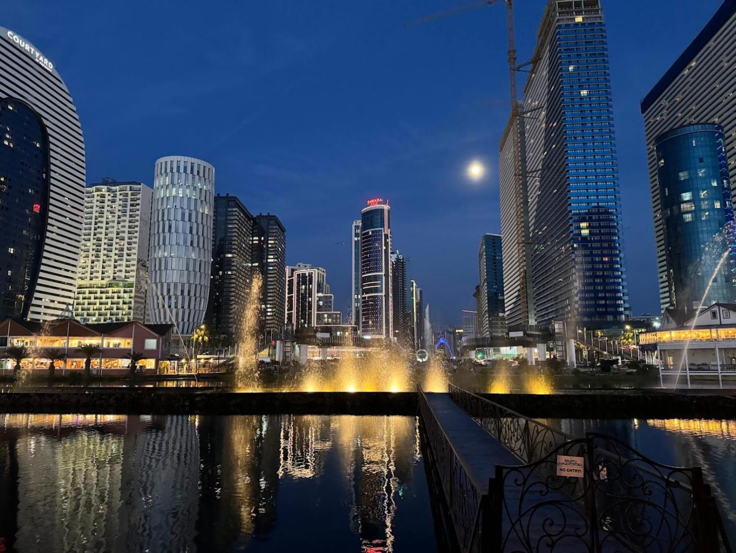 Moonlight Apart-Hotel Batumi Zewnętrze zdjęcie