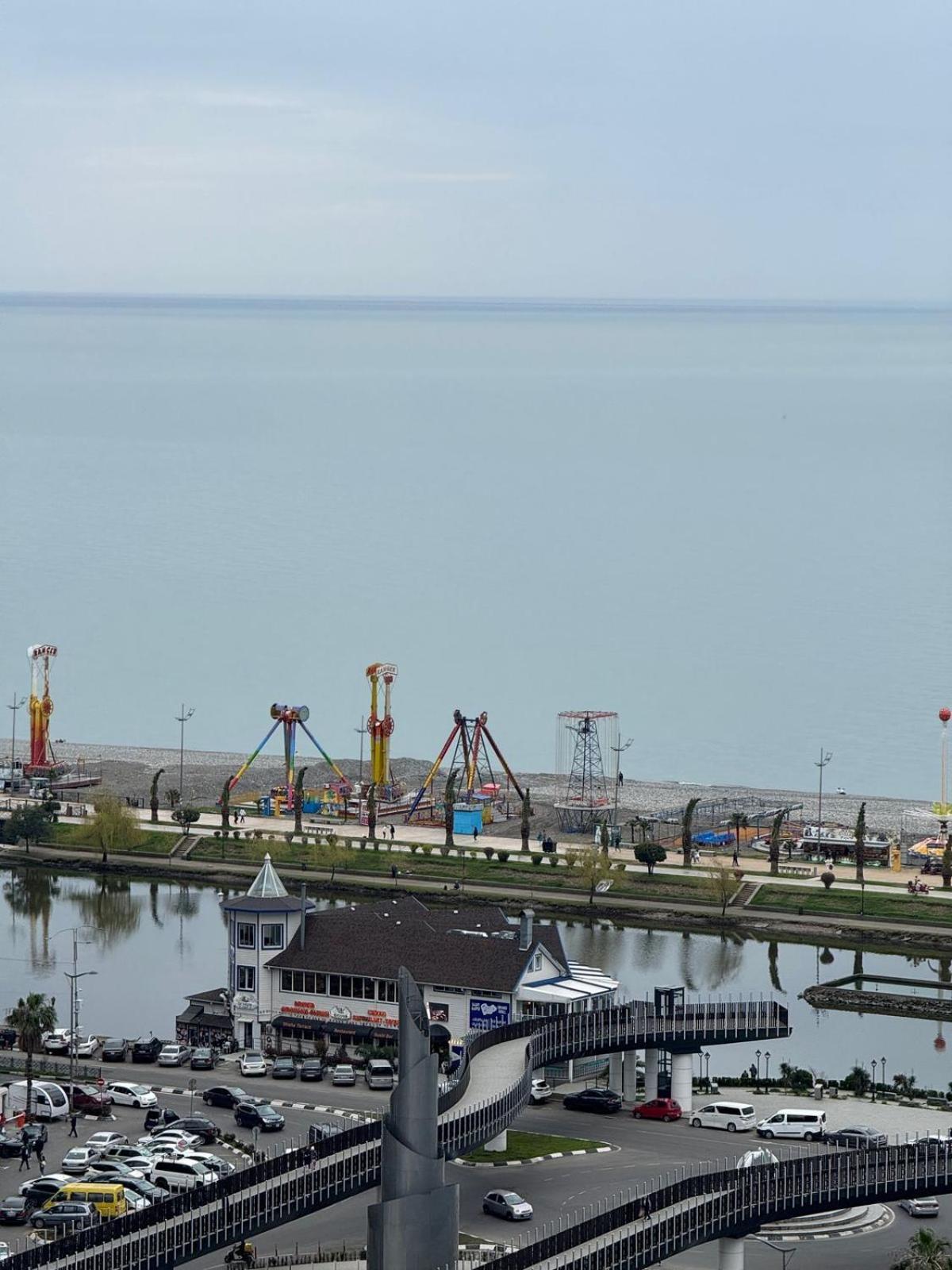 Moonlight Apart-Hotel Batumi Zewnętrze zdjęcie